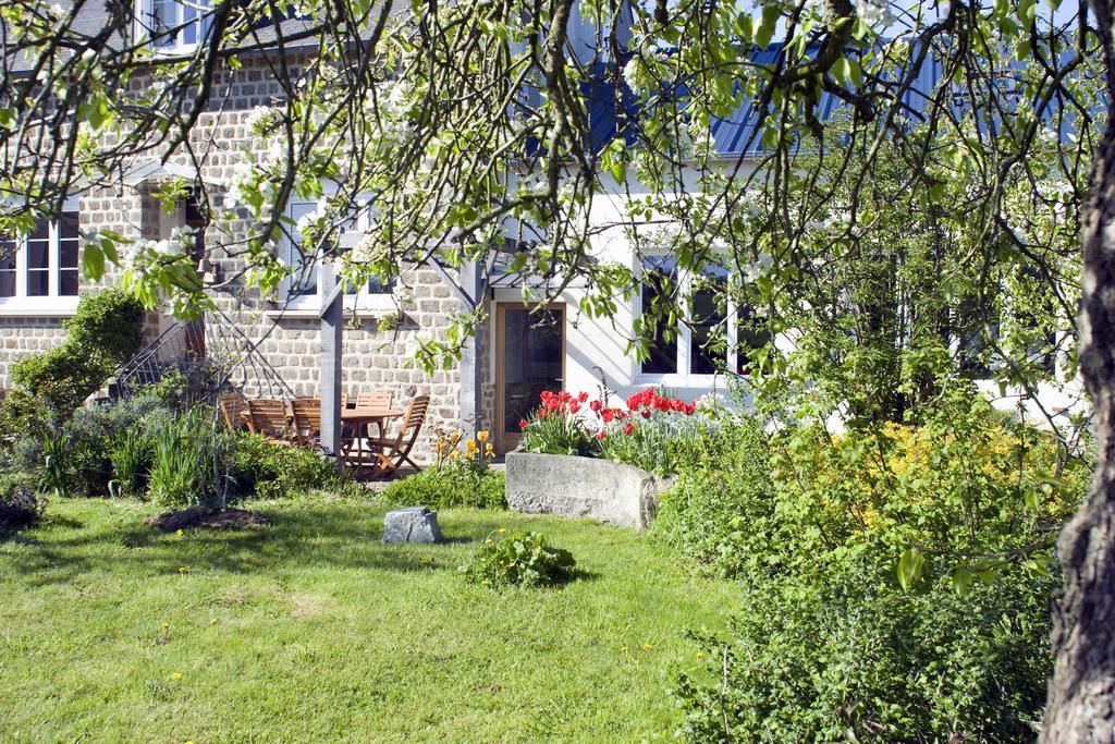 La Nesliere Chambres d'Hôtes Biologique Saint-Symphorien-des-Monts Extérieur photo