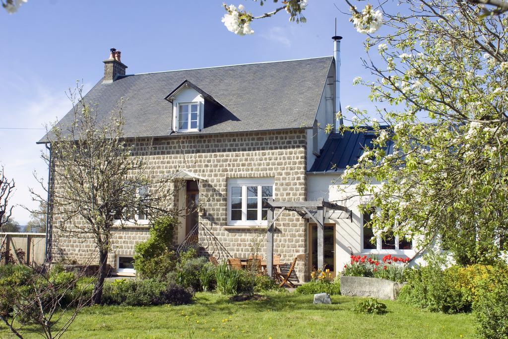 La Nesliere Chambres d'Hôtes Biologique Saint-Symphorien-des-Monts Extérieur photo